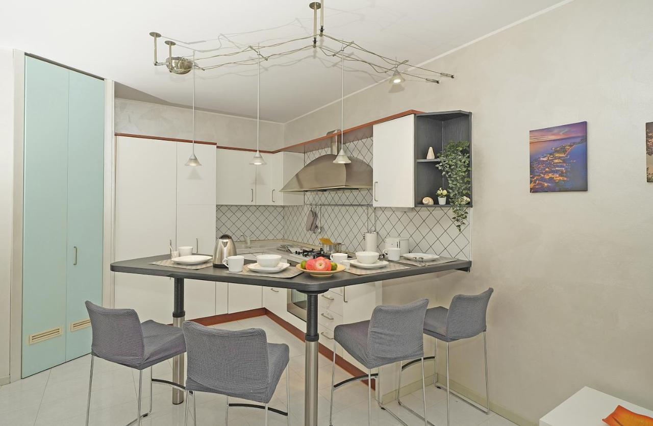 Casa Rudi - Gardagate Apartman Sirmione Kültér fotó