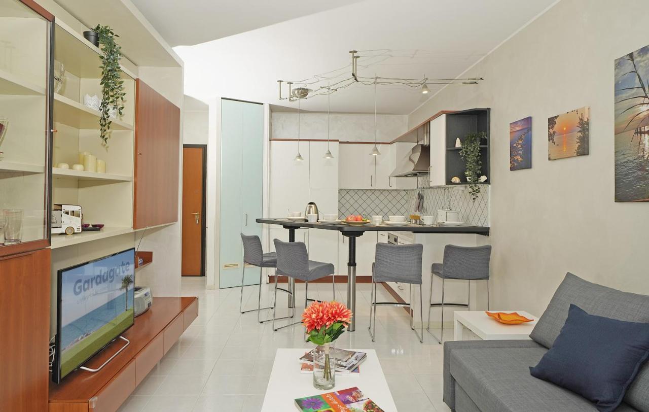Casa Rudi - Gardagate Apartman Sirmione Kültér fotó