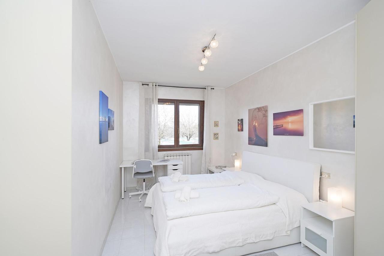 Casa Rudi - Gardagate Apartman Sirmione Kültér fotó