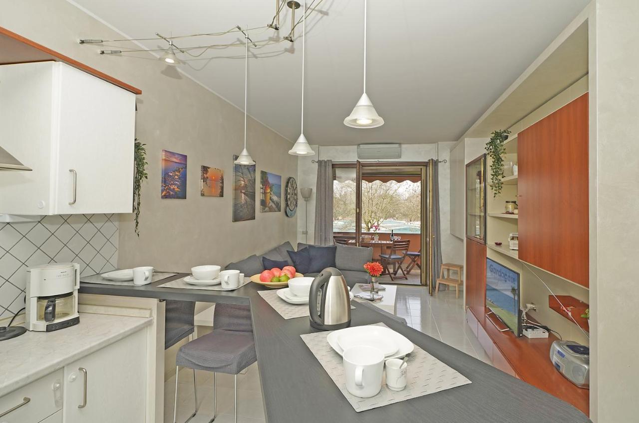 Casa Rudi - Gardagate Apartman Sirmione Kültér fotó