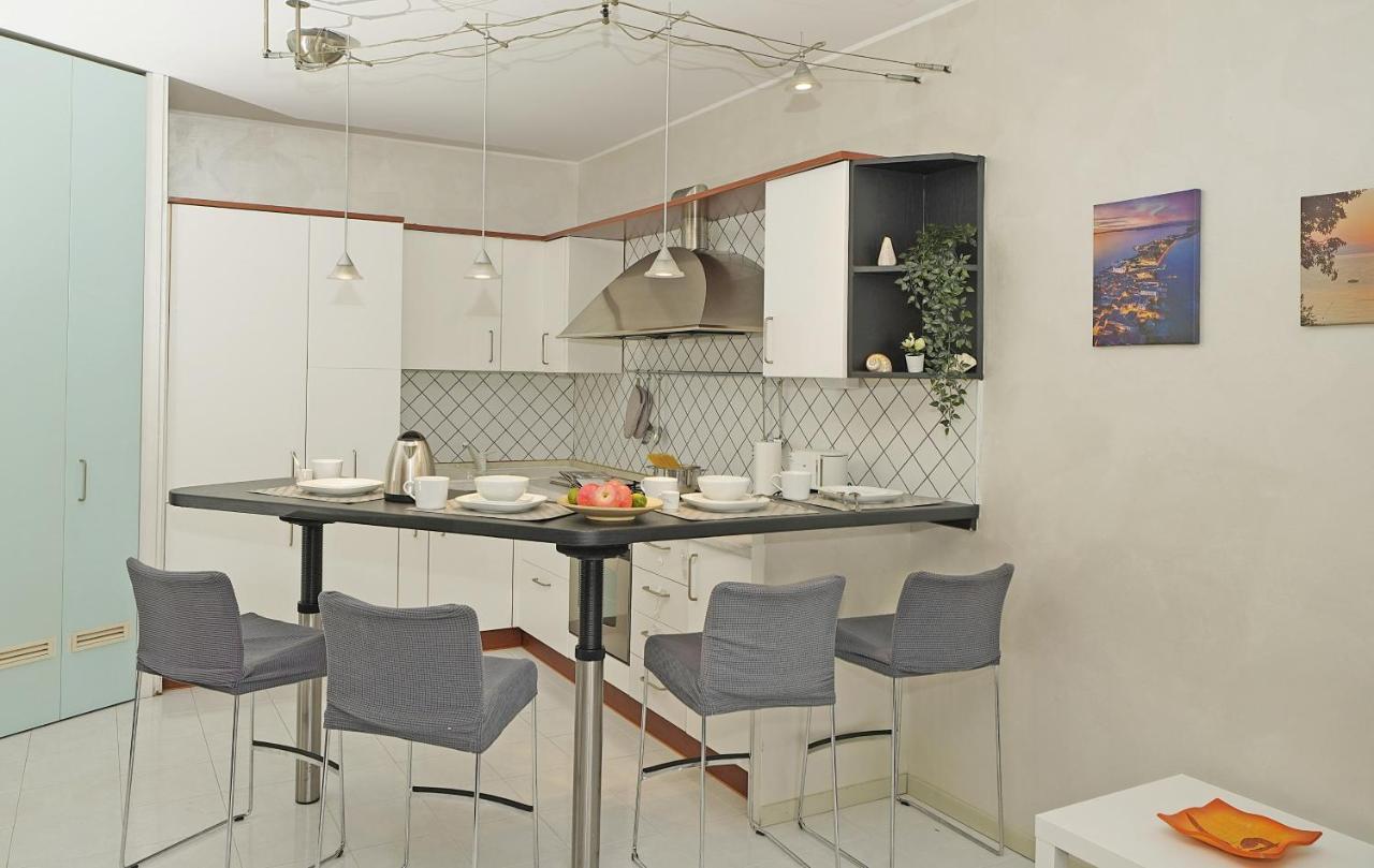 Casa Rudi - Gardagate Apartman Sirmione Kültér fotó